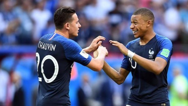 CBA疯狂一夜！深圳宁波再爆大冷，贺希宁一战封神，广东反超上海